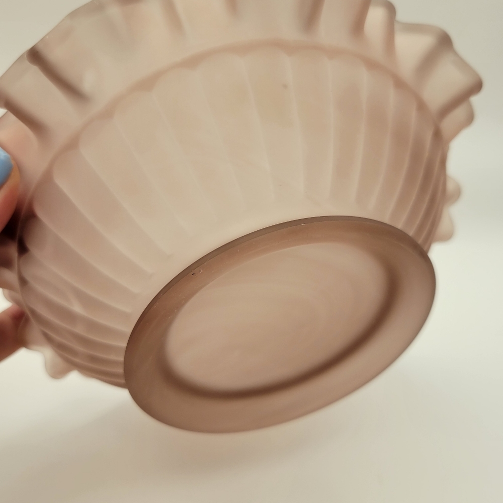 Vintage Amethyst Purple Satin Frosted Glass Bowl Candy Dish Ruffled Edges. - Picture 5 of 10
